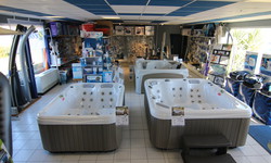 Vente de jacuzzi / spa.