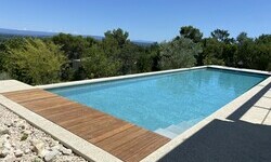 Piscine villeneuve les avignon
